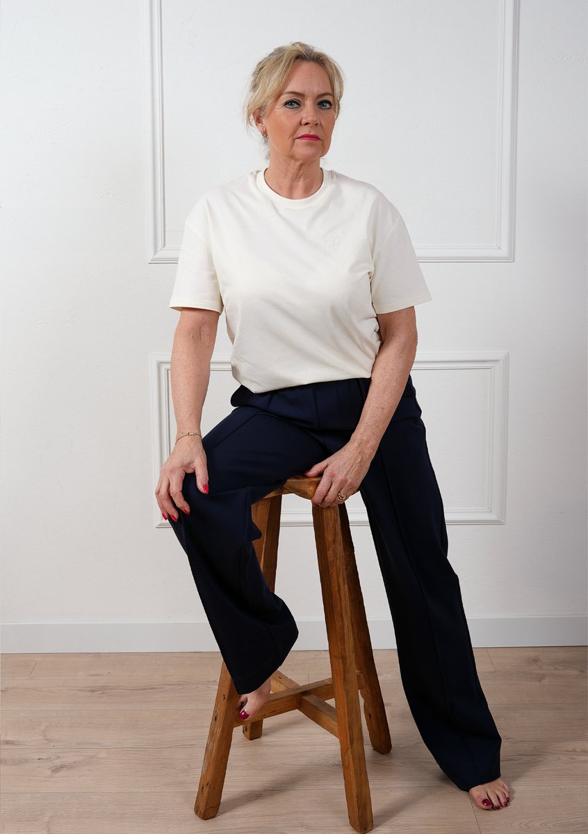 The Essential T-Shirt – Crème