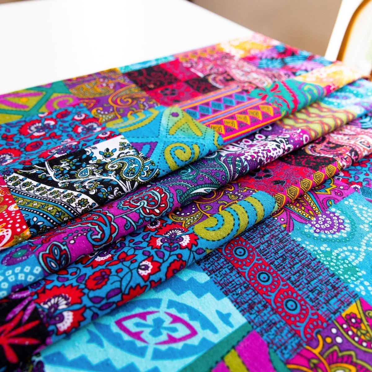Vierkant Bohemien Etnisch Tafelkleed met Patchwork en Bloemenprint