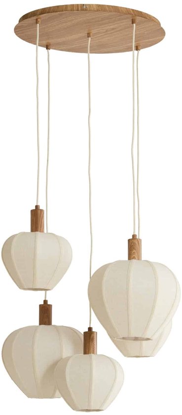 Houten plafondplaat met vier crèmekleurige, hartvormige lampenkappen eraan, elk met een houten accent.