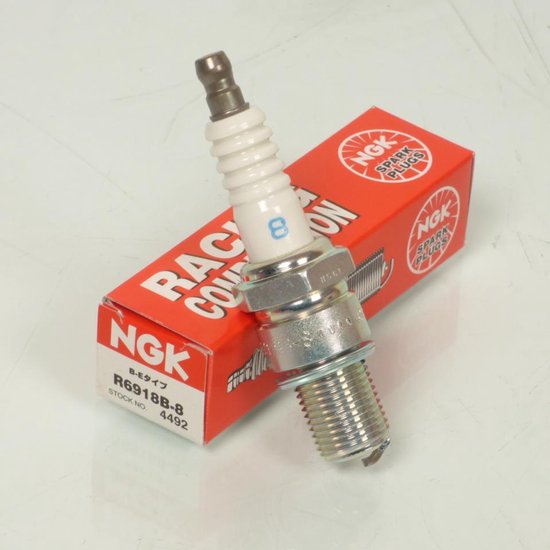 Bougie NGK voor Motor Suzuki 125 RM 1996 tot 2011 R6918B-8 / 4492 / doos van 4 Nieuw
