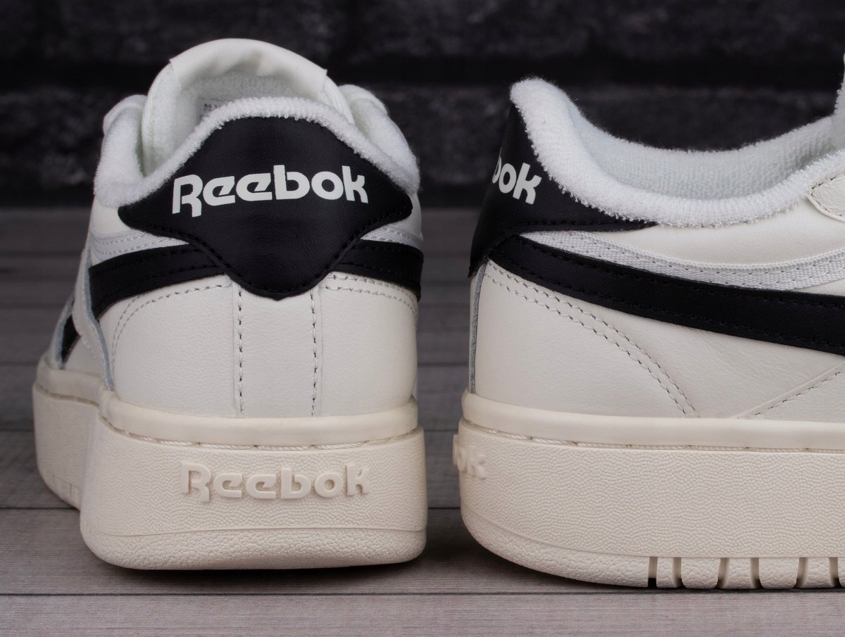 Reebok Club C Double Damessportschoenen Ecru Leer Creme