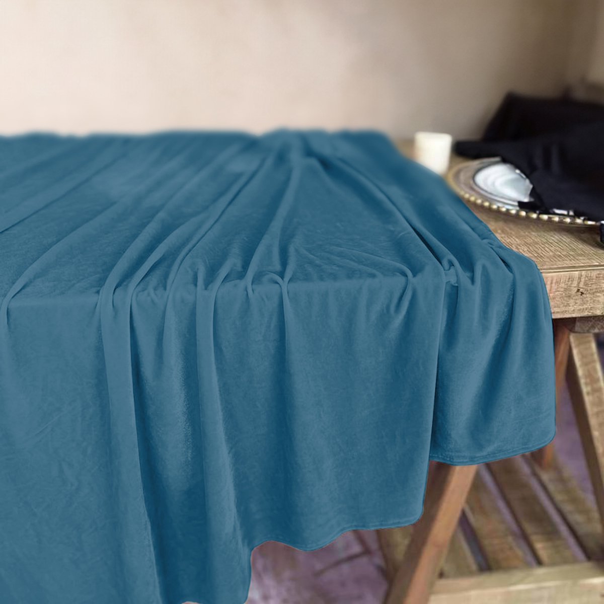 Meble od Nowa - Tafellaken - Mat Fluweel - Koud Blauw - 140x240cm