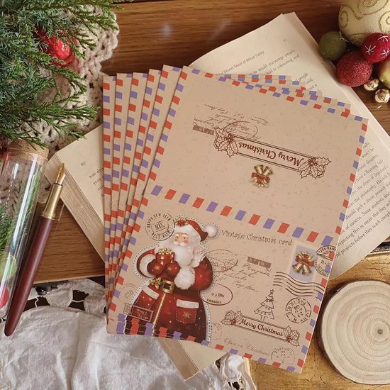 Gepersonaliseerde kerstkaart met gezin in rode kerstmok