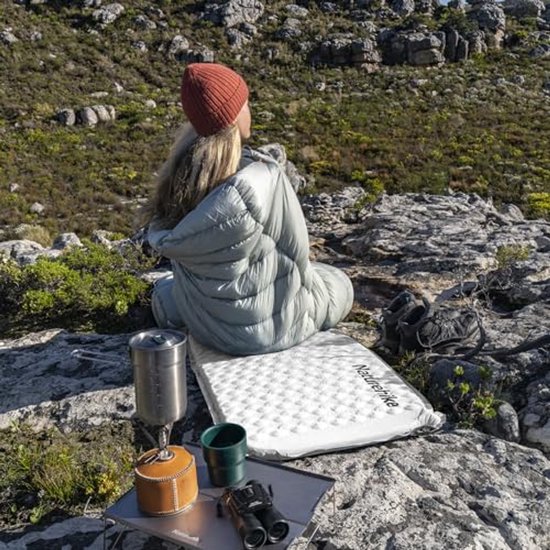 Ultralichte zelfopblazende isomat 3,5 cm - Geïsoleerde mummiemat voor kamperen, backpacken en wandelen van Merkloos — afbeelding 5