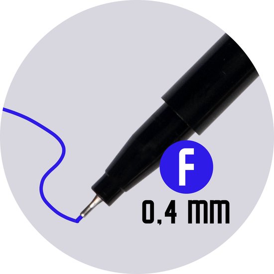 Close-up van een blauwe fineliner pen met een tip van 0,4 mm die een lijn trekt. De tekst 'F' en '0,4 mm' zijn zichtbaar.