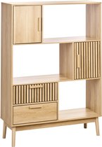Lichte houten boekenkast met open vakken, een lade met ribbelpatroon en een deur met ribbelpatroon.