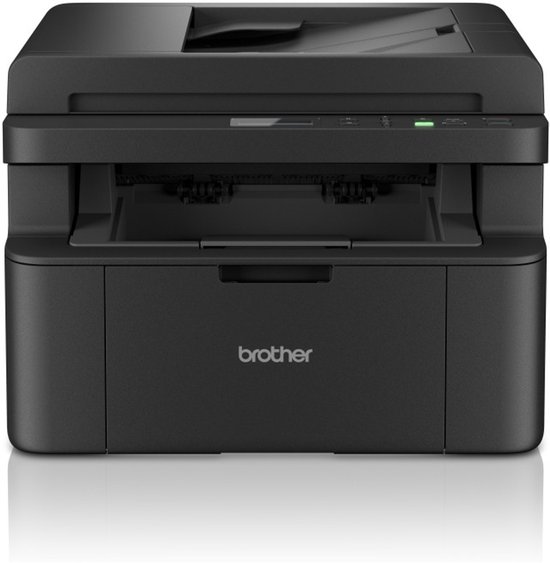 Zwarte Brother printer, recht van voren, met gesloten papierlade en deksel.