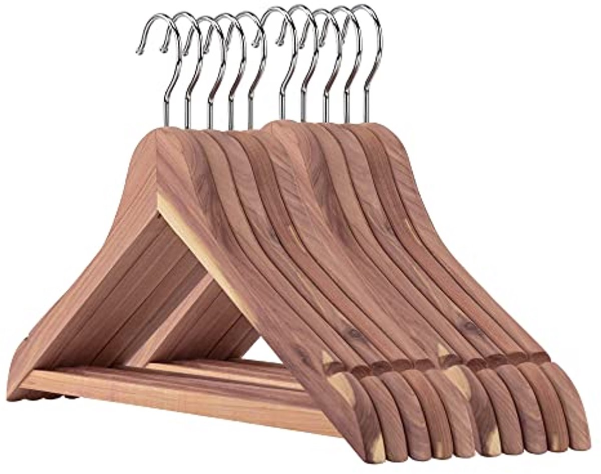 Cederhouten kleerhangers 44 cm met antislip broekstang - Set van 24