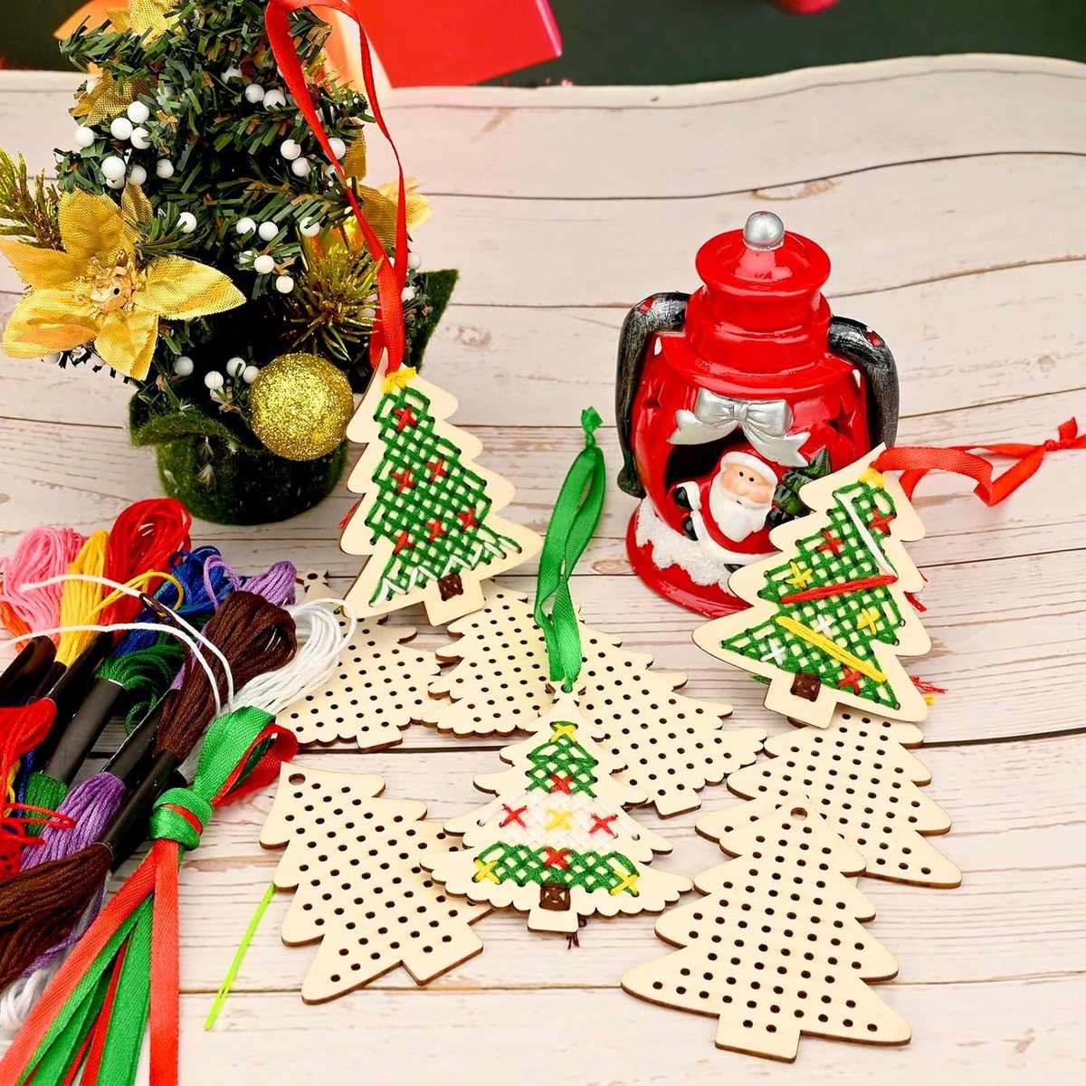 Kerst borduurset - Kerstboom borduren - DIY kerstknutsels - Borduurset voor volwassenen - Kerstboomversieringen - Houten kerstboom bladwijzer kruissteek - Kerstborduurset voor kinderen en beginners – foto 5