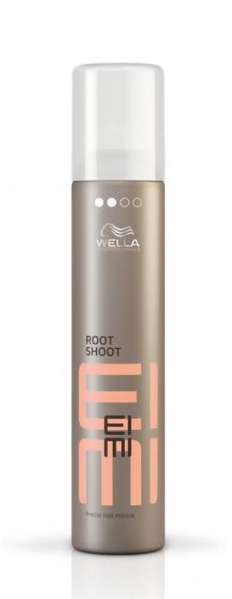 Wella EIMI Root Shoot mousse, bruine spuitbus met koraalkleurige tekst.