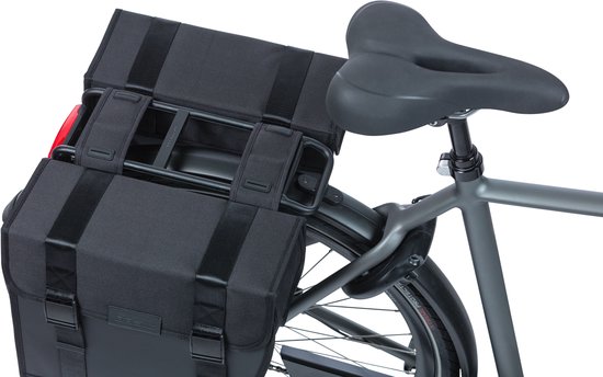 Basil Tour - Waterproof Dubbele Fietstas - 28 Liter - Zwart - 100% waterdicht — afbeelding 5
