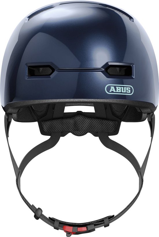 Achterkant van een donkerblauwe Abus Skurb kinderfietshelm met logo en ventilatie.