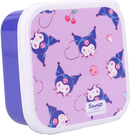 Paarse lunchbox met Kuromi-print en witte rand. Licentie Sanrio 2023.