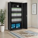 Zwarte archiefkast met open deuren, gevuld met ordners, in een lichte kamer met een plant en een gestreepte deken.