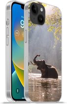Geschikt voorApple Iphone 14 Plus - Soft case hoesje - Olifant - Water - Dieren - Bomen - Zon - Siliconen Telefoonhoesje