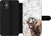 Bookcase Geschikt voor iPhone 12 Pro telefoonhoesje - Schotse hooglander - Marmer print - Bloemen - Met vakjes - Wallet case met magneetsluiting