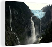 Canvas Schilderij Watervallen in het Nationaal park Queulat in Chili - 80x60 cm - Wanddecoratie
