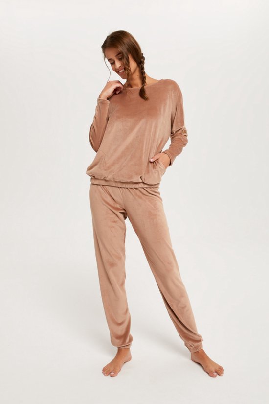 Italian Fashion Juga| Warme Winter Velours Pyjama Dames | Lange Mouw Lange Broek | beige | KORTING | SALE L