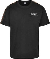 Urban Classics NASA Heren Tshirt -XS- NASA Red Spaceship Tape Zwart