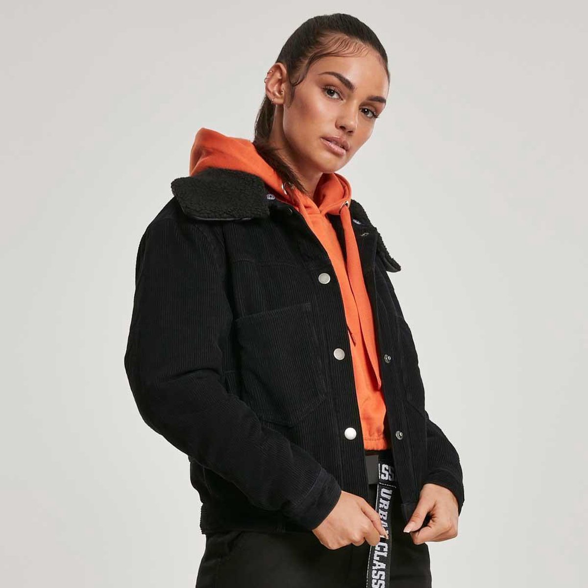 Urban Classics Damen Winterjacke Ladies Oversized Corduroy Sherpa Jacket Black-4XL