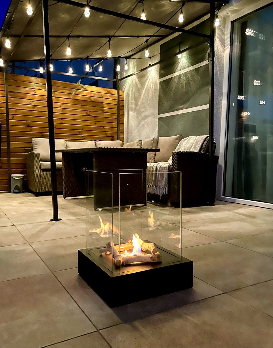Luxe bio-ethanol sfeerhaard Sunset Garden in zwart – geschikt voor binnen- en buitengebruik – rookvrij en stijlvol design.