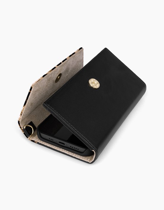 IDeal Of Sweden Cassette Clutch IPhone 13 Pro Max Midnight Leopard Bol ideal-of-sweden-cassette-clutch-iphone-13-pro-max-midnight-leopard-bol