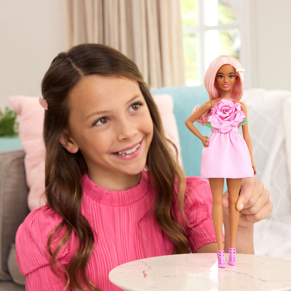 Barbie Pop - Schouderloos roze jurkje - Pop met roze haar - Modepop — afbeelding 4