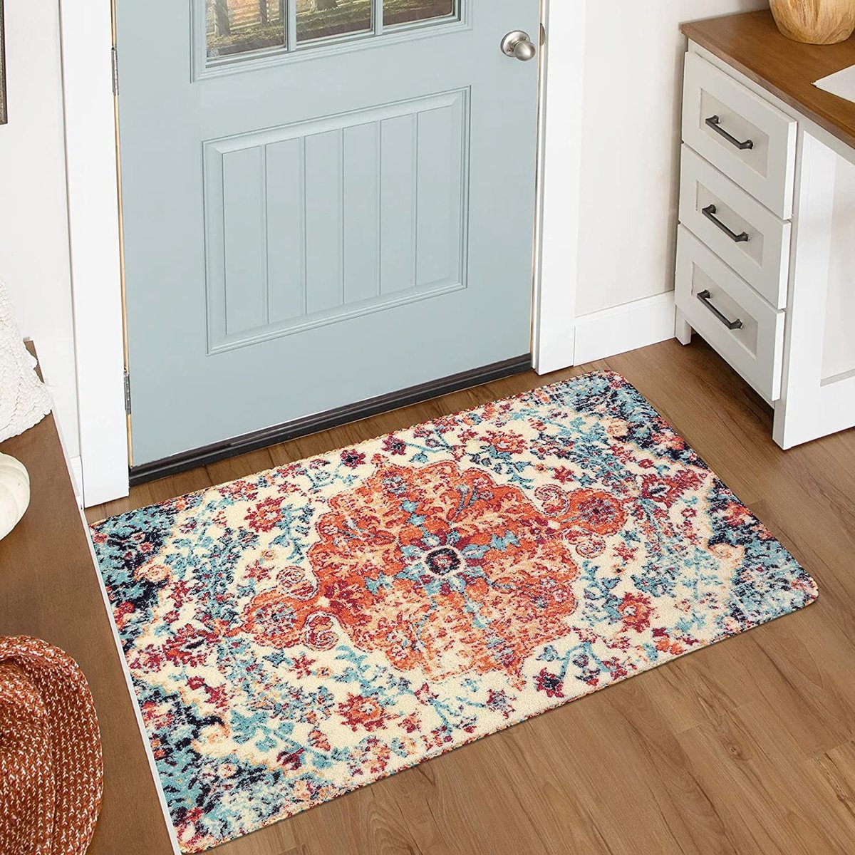 Unyqoos Kleine boho stijl binnendeurmat 60 x 90 cm met bloemenmedaillon en vintage uitstraling oranje