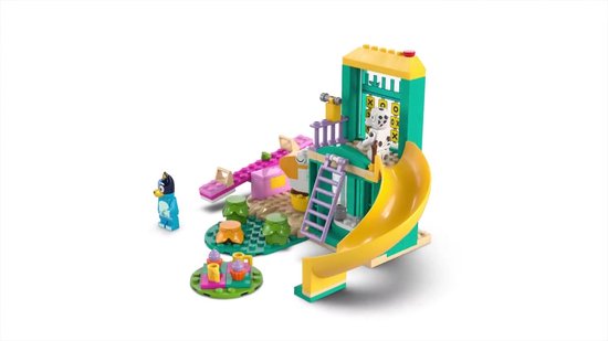 LEGO® Bluey: Bluey en Chloé in de Speeltuin Bouwset - 11201