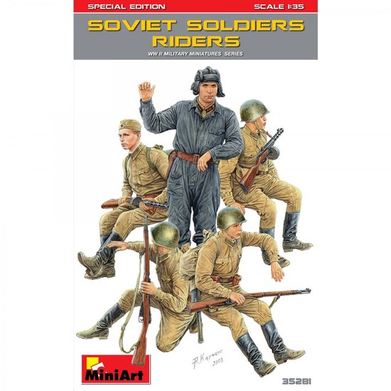 Planning Van Een Militaire Operatie Op Een Kaart Van Het Terrein Met Gebruikmaking Figuren Uit Gevechtsvoertuigen Speelgoedtanks En Image243089899