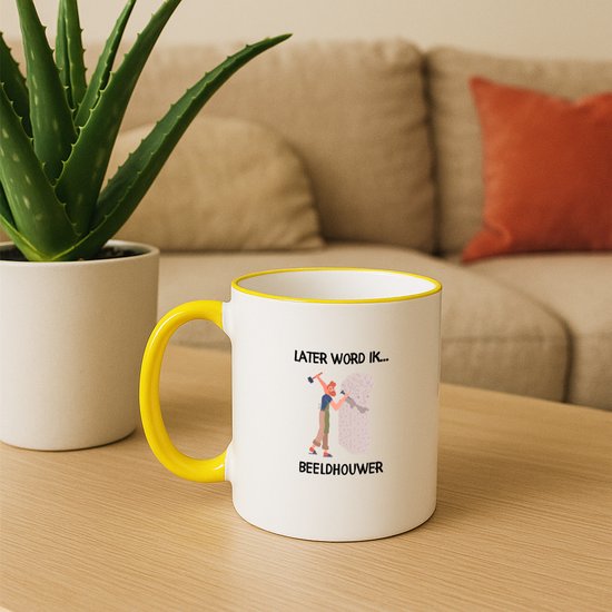 Hacebo® - Later word ik beeldhouwer koffiebeker met gekleurde rand geel - Kunst - Beeldhouwers - thee mok - koffie beker - Kunstenaar - sculptuurmaker - koffiemok - 330 ML