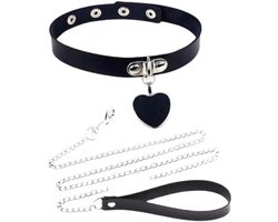 BDSM Halsband met Ketting – Zwarte Kunstleren BDSM Collar met Hart Hanger – Bondage Halsband & SM Accessoire – 42 cm Halsband + 66 cm Ketting