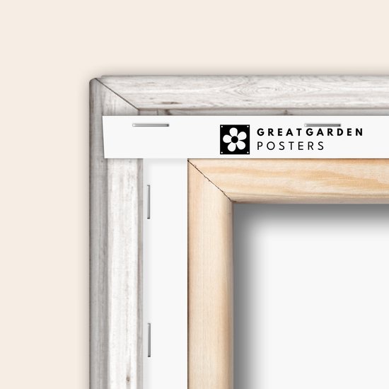 Close-up van de houten lijst van een canvasdoek met het logo 'GREAT GARDEN POSTERS'.