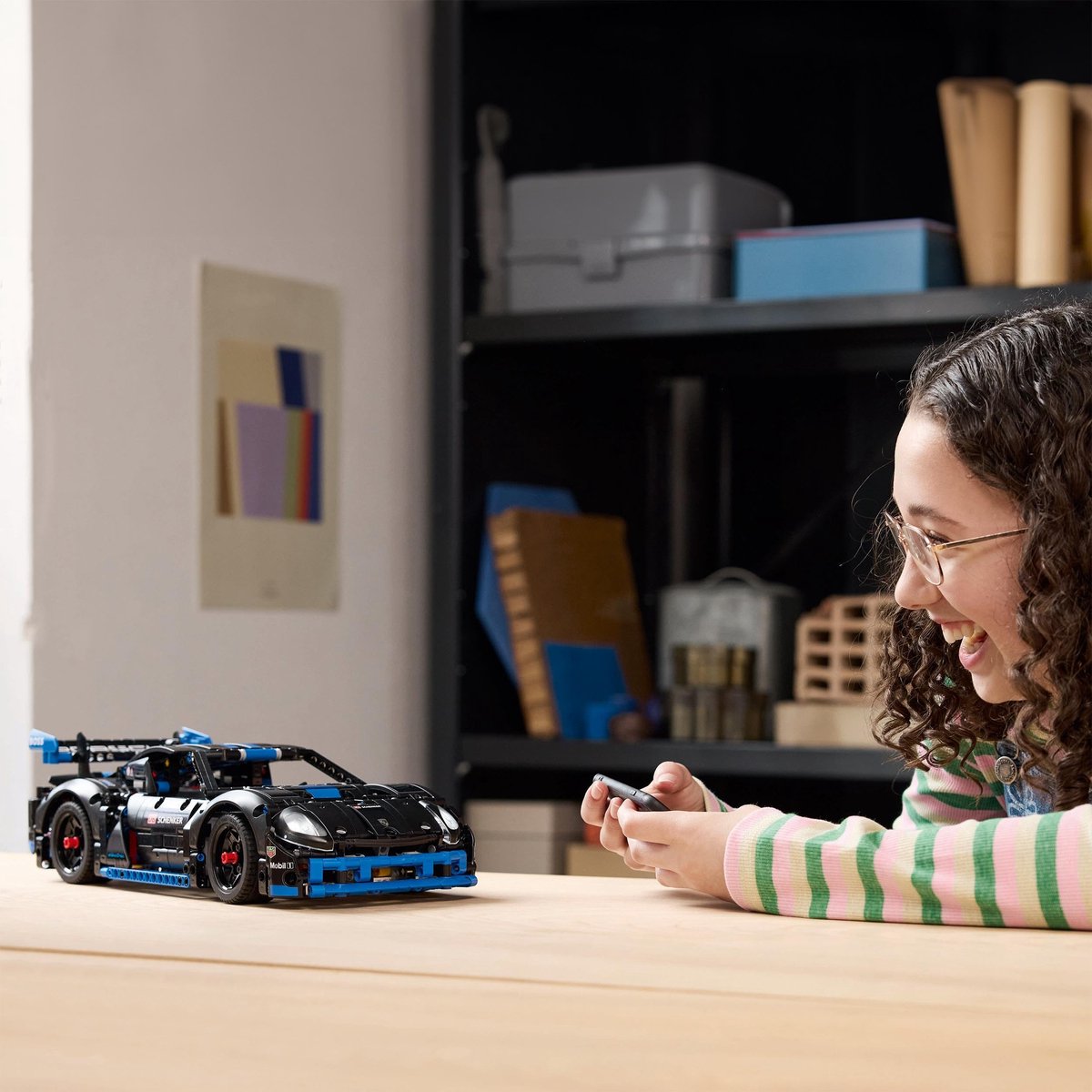 LEGO Technic Porsche GT4 e-Performance racewagen 42176 — afbeelding 12