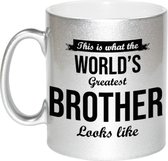 This is what the worlds greatest brother looks like cadeau koffiemok / theebeker - 330 ml - zilverkleurig - verjaardag / cadeau - tekst mokken