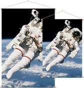 Bruce McCandless first spacewalk (ruimtevaart) - Foto op Textielposter - 120 x 180 cm