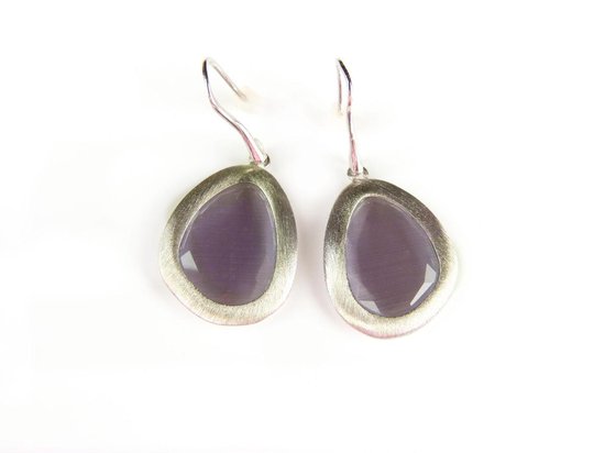 Zilveren oorringen oorbellen Model Playfull Colors gezet met lila stenen