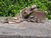 Decoratief Beeld - Bronzen Beelden: Dame Liggend Op Grafsteen - Kunststof - Bronzart - Multicolor - 68 X 26 Cm