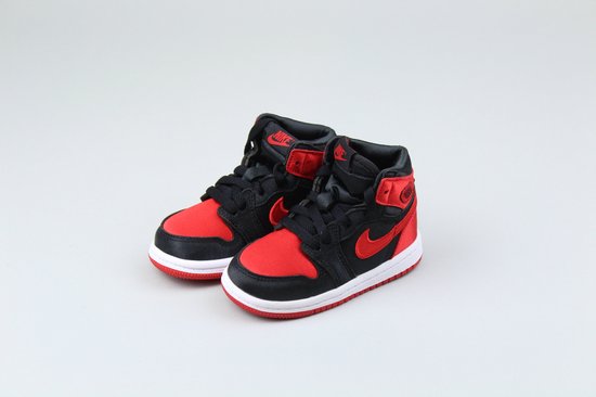 Satin Bred Jordan Retro Noir Et Rouge Chaussures Et Baskets Femme