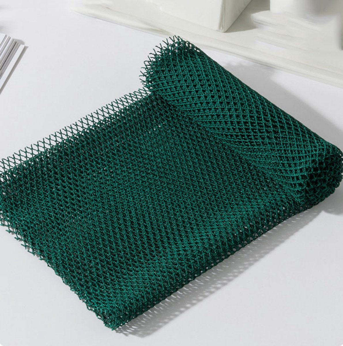 Douchespons van mesh met ophanglus - Lange exfoliërende douchespons - Geschikt voor lichaam en rug - Perfect voor dagelijks gebruik onder de douche - Zeer elastische mesh saunahanddoek