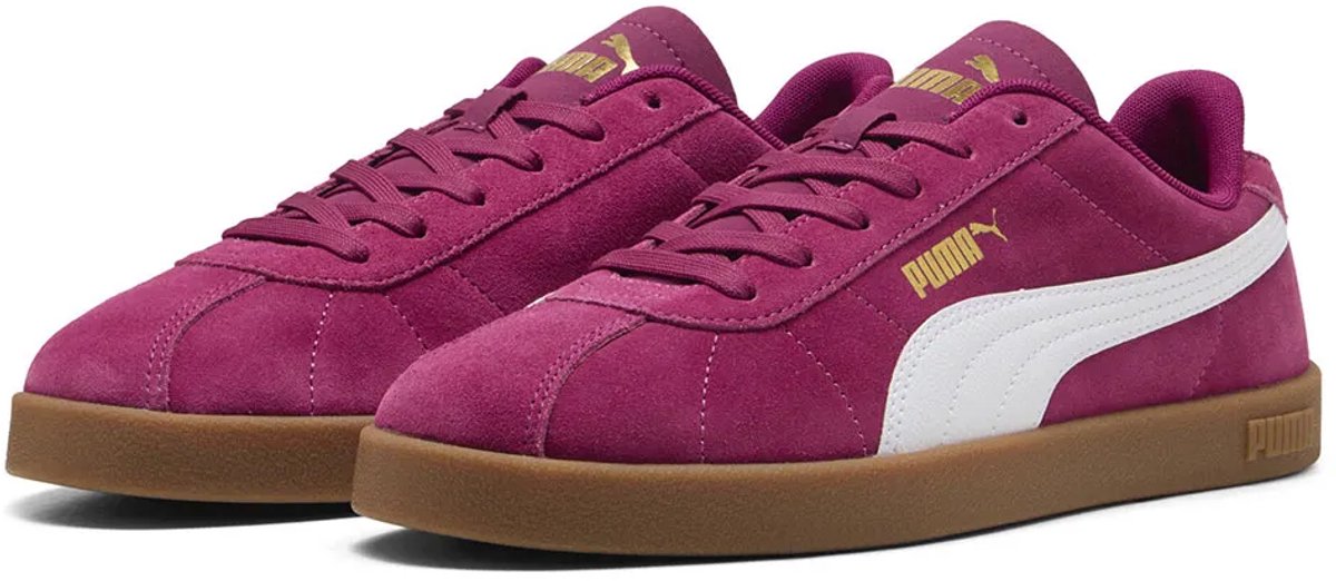 Puma Club II voetbalschoenen in roze met witte accenten, EU 39, retro design met nieuwe elementen.