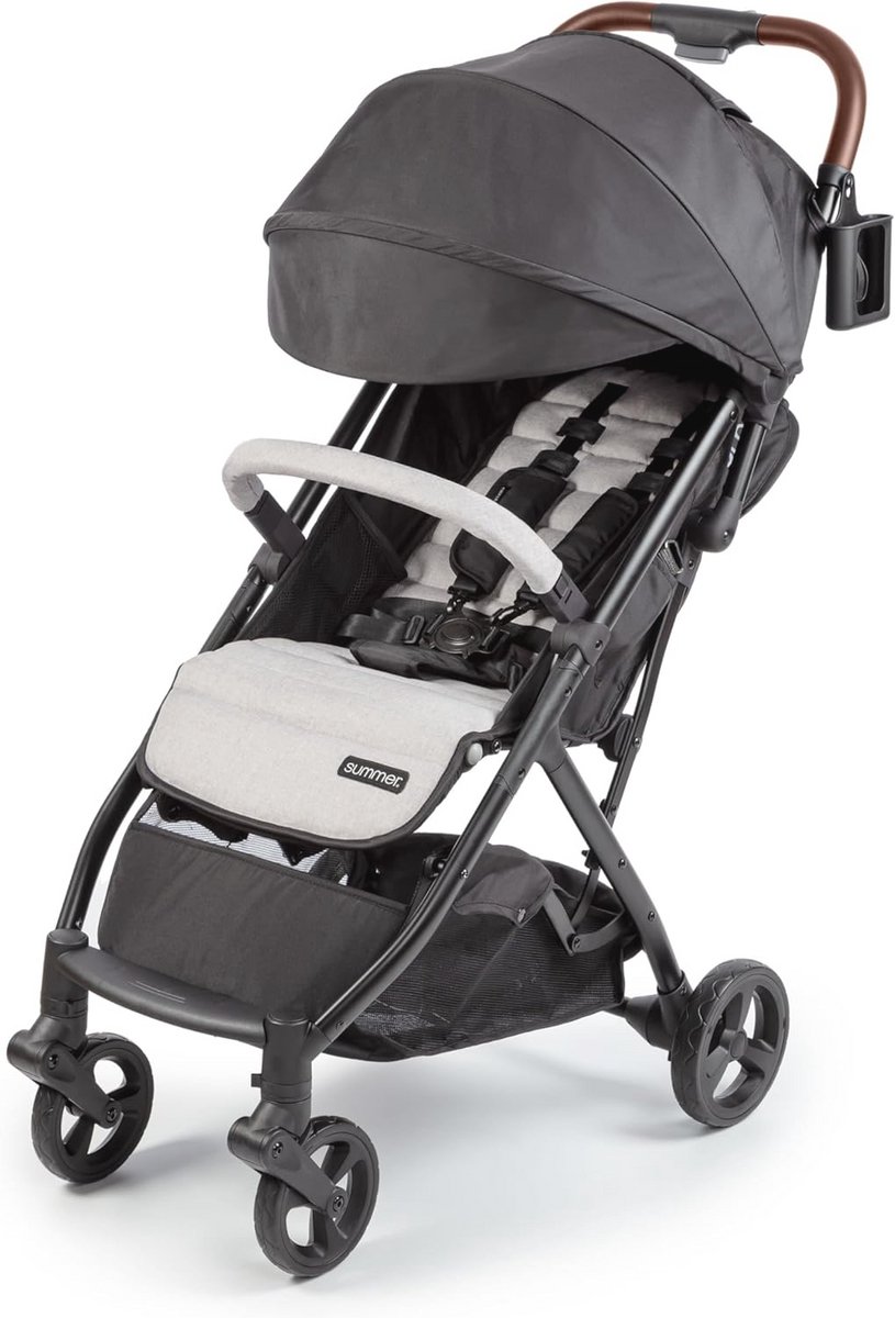 Compacte opvouwbare wandelwagen met extra grote luifel en opbergruimte