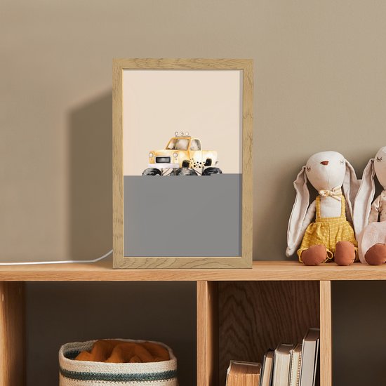 Nachtlampje 20x30 cm - Kinder lampje - Monstertruck - Geel - Beige - Tafellamp kinderkamer - Slaapkamer lamp - Bedlamp kinderen - Kinderlampje stopcontact - Wandlamp babykamer - Nachtlampjes van OnlyWow — afbeelding 3