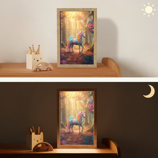 Nachtlampje 20x30 cm - Kinder lampje - Eenhoorn - Bos - Kleurrijk - Bloemen - Meiden - Tafellamp kinderkamer - Slaapkamer lamp - Bedlamp kinderen - Kinderlampje stopcontact - Wandlamp babykamer - Nachtlampjes van ApeldoornseZwaan — afbeelding 4