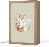 Nachtlampje 20x30 cm - Kinder lampje - Illustratie - Vos - Konijn - Bladeren - Tafellamp kinderkamer - Slaapkamer lamp - Bedlamp kinderen - Kinderlampje stopcontact - Wandlamp babykamer - Nachtlampjes