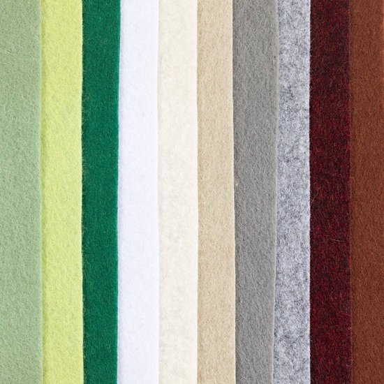 Tien stroken vilt in verschillende kleuren: lichtgroen, limegroen, donkergroen, wit, crème, beige, lichtgrijs, grijs en roodbruin.