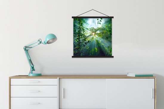 Posterhanger incl. Poster 60x60 cm - Schoolplaat - De zon schijnend door de bossen van een regenwoud in Maleisië - Textielposter - Zwarte latten