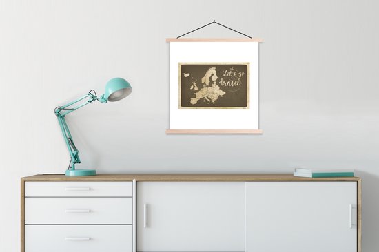Affiche scolaire - Carte Vintage de l'Europe avec la citation Let's en travel - 90x90 cm - Lattes vierges
