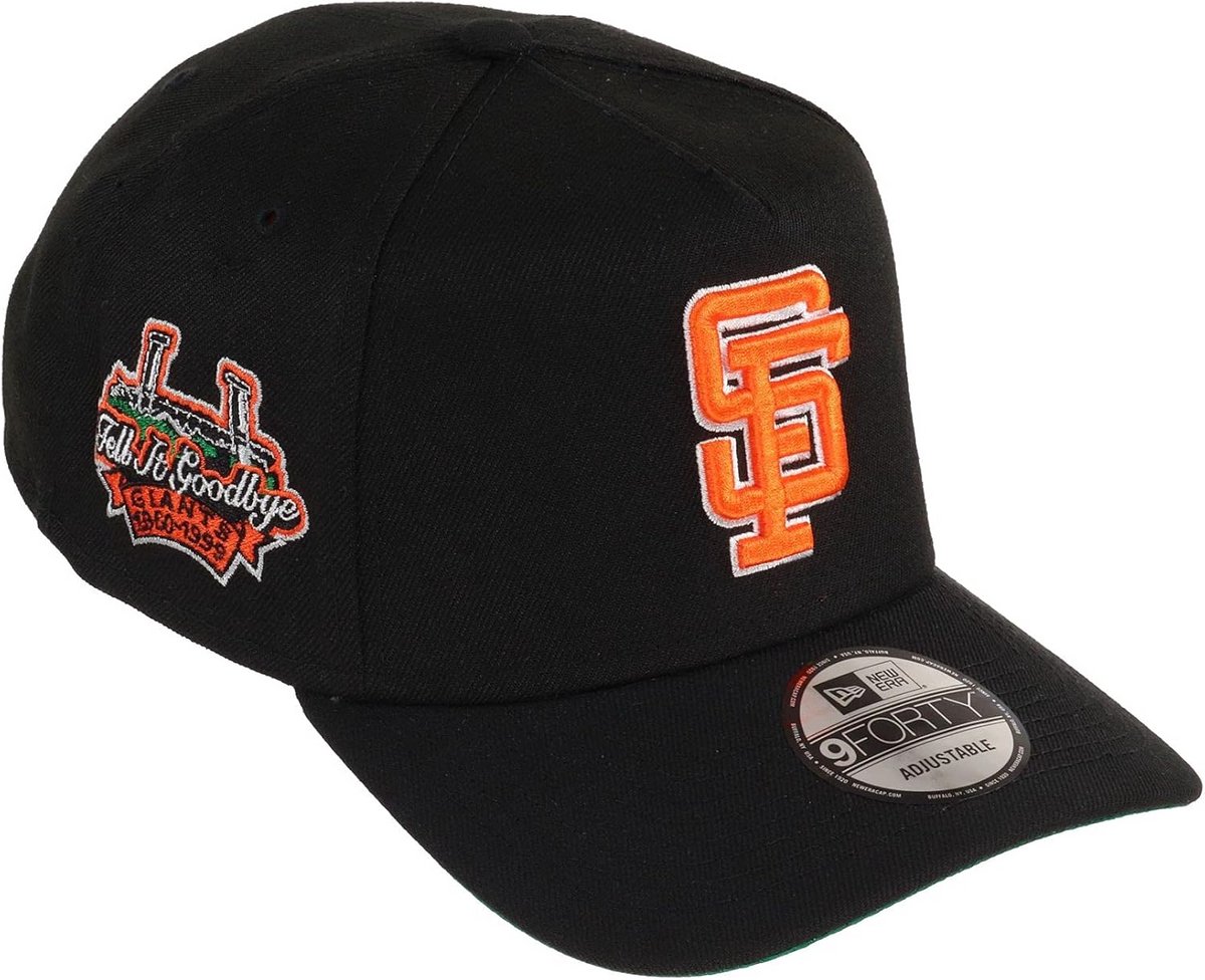 Verstelbare Snapback pet in 9Forty stijl zwart met geborduurd teamlogo