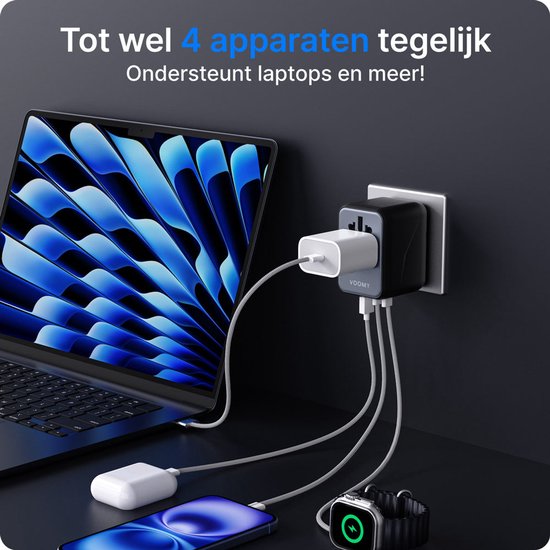 Een laptop, smartphone, smartwatch en oplaaddoosje aangesloten op een Voomy reisstekker, die in een wandcontactdoos is geplaatst. Tot 4 apparaten tegelijk.